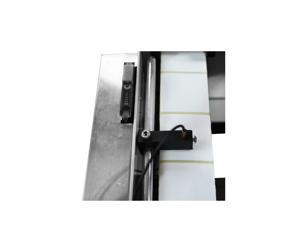 jars-tubes-labelling-machine