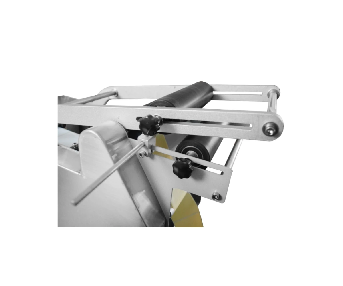 small-scale-production-label-aplicator