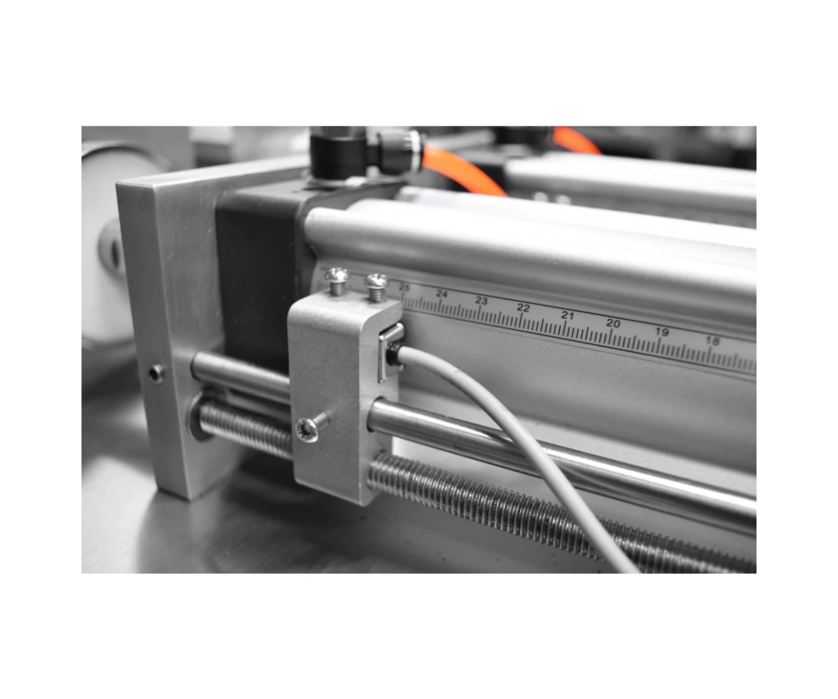 bottle-filling-machine